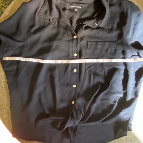 JCrew button down navy crop tie detail - Picture 3 of 6